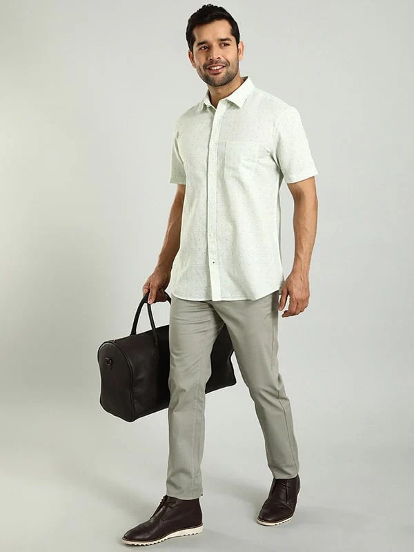 Indian Terrain Men's Slim Fit Self Design Green Trousers